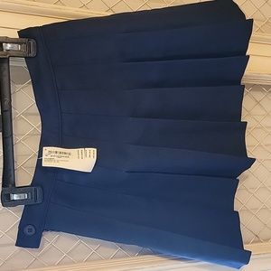 American Apparel pleated navy skirt (new)